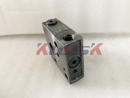 Excavator Pilot Control Valve PC200-7 Komatsu Excavator Hydraulic Pump Parts