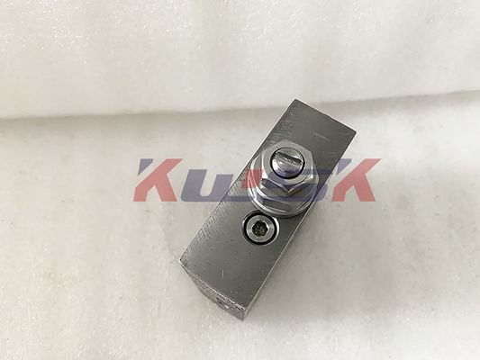 Excavator Pilot Control Valve PC200-7 Komatsu Excavator Hydraulic Pump Parts