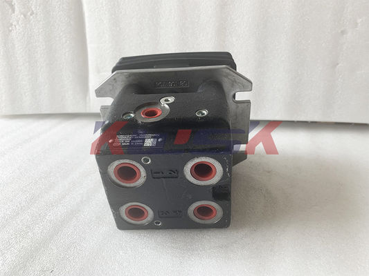 YN30V00105F2 Excavator Joystick Handle Kobelco Sk200-8 Parts Excavator Pedal Control Valve